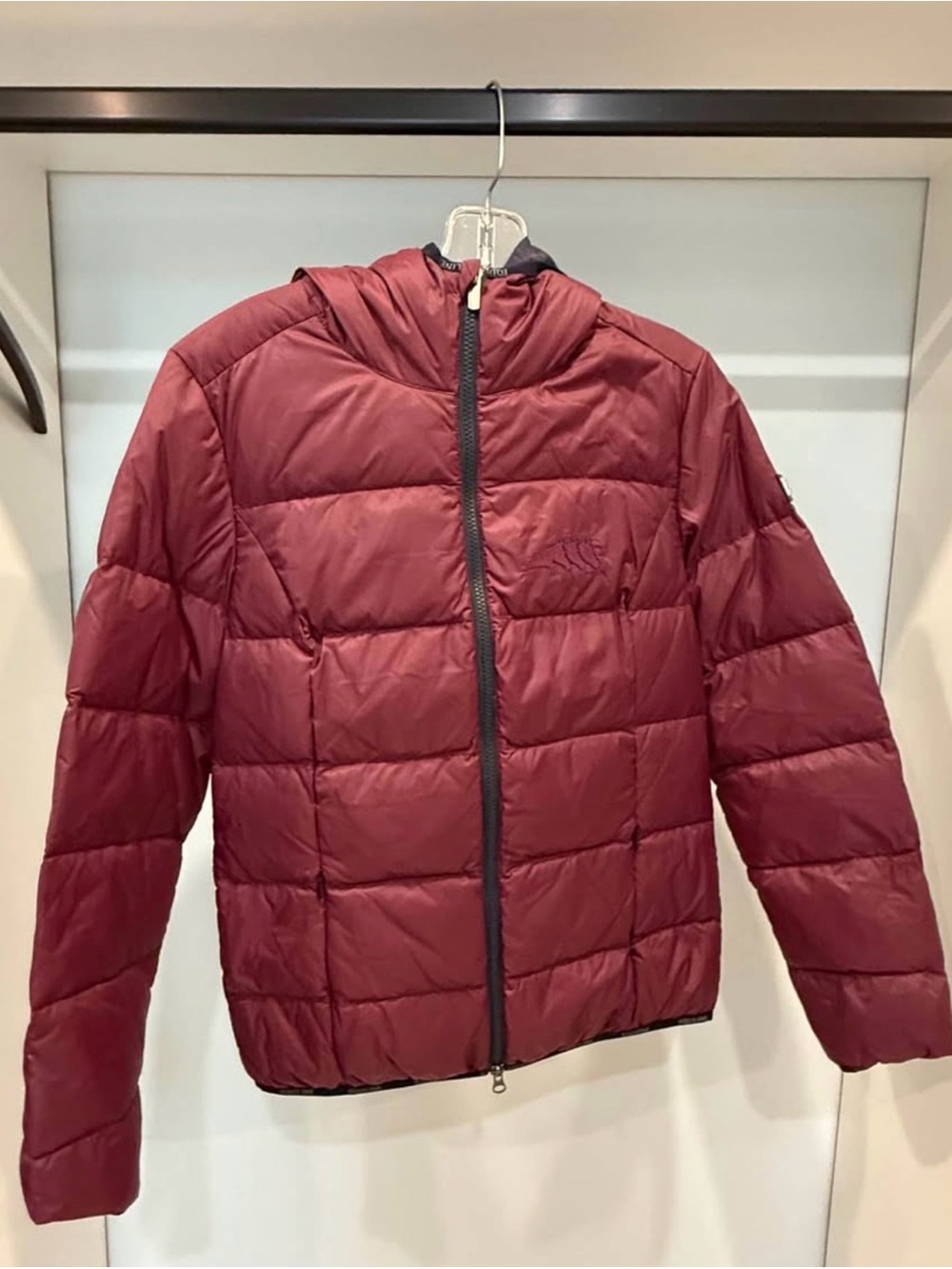 Women's Lightweight Quilted Puffer Jacket in Burgundy